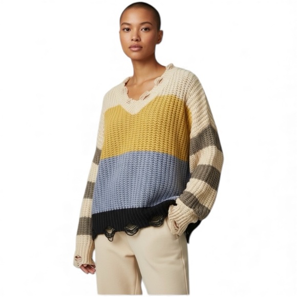LA MIEL Sweaters - La Miel Distressed Colorblock Sweater – Size M/L